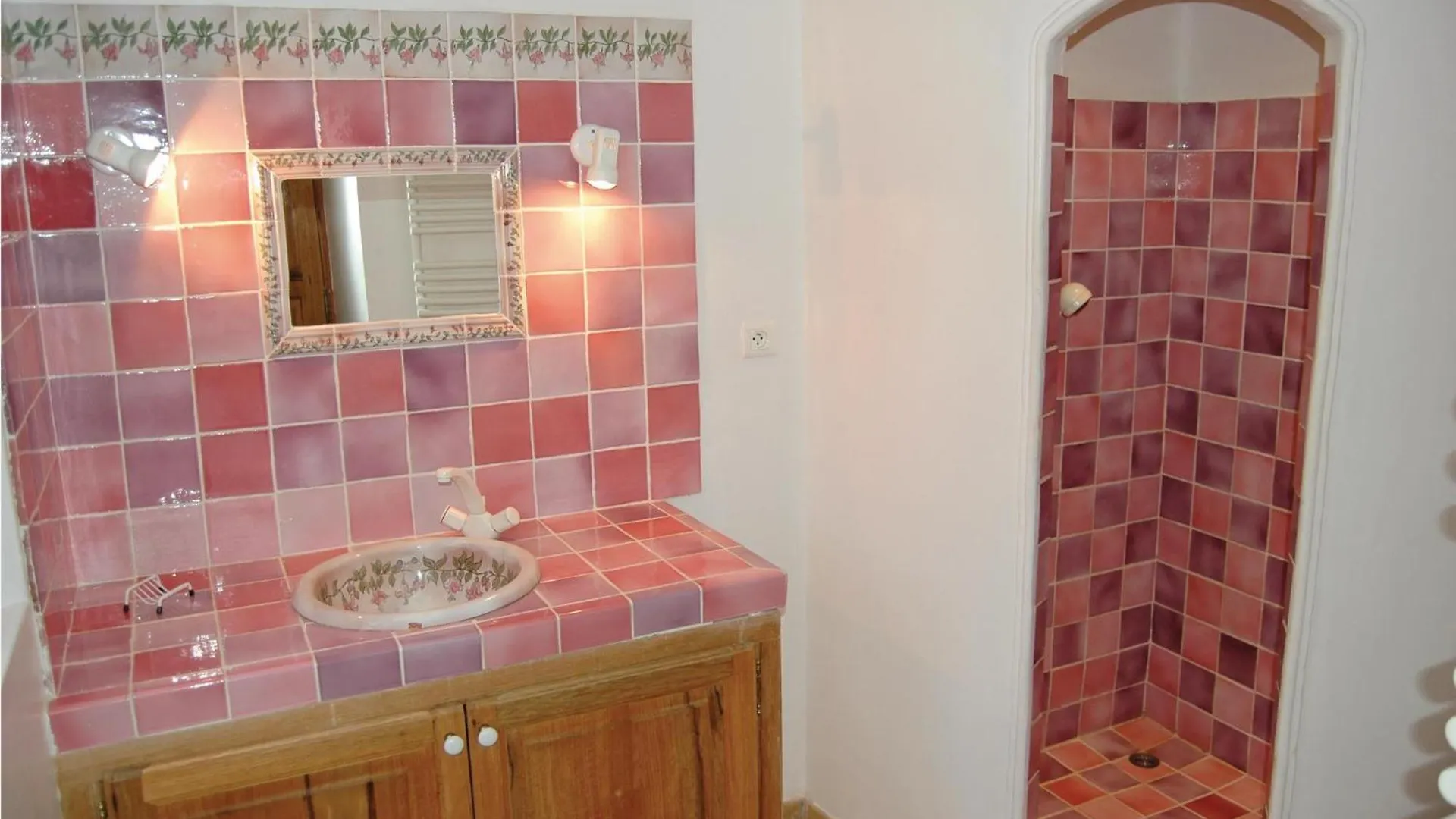 Holiday home Amazing Home In Sainte Croix-A-Lauze