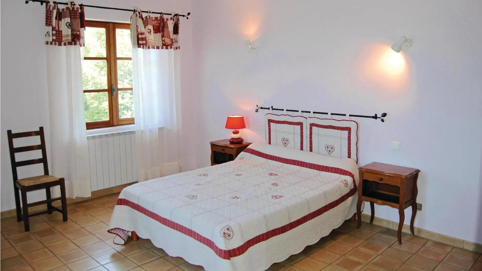 Amazing Home In Sainte Croix-A-Lauze France